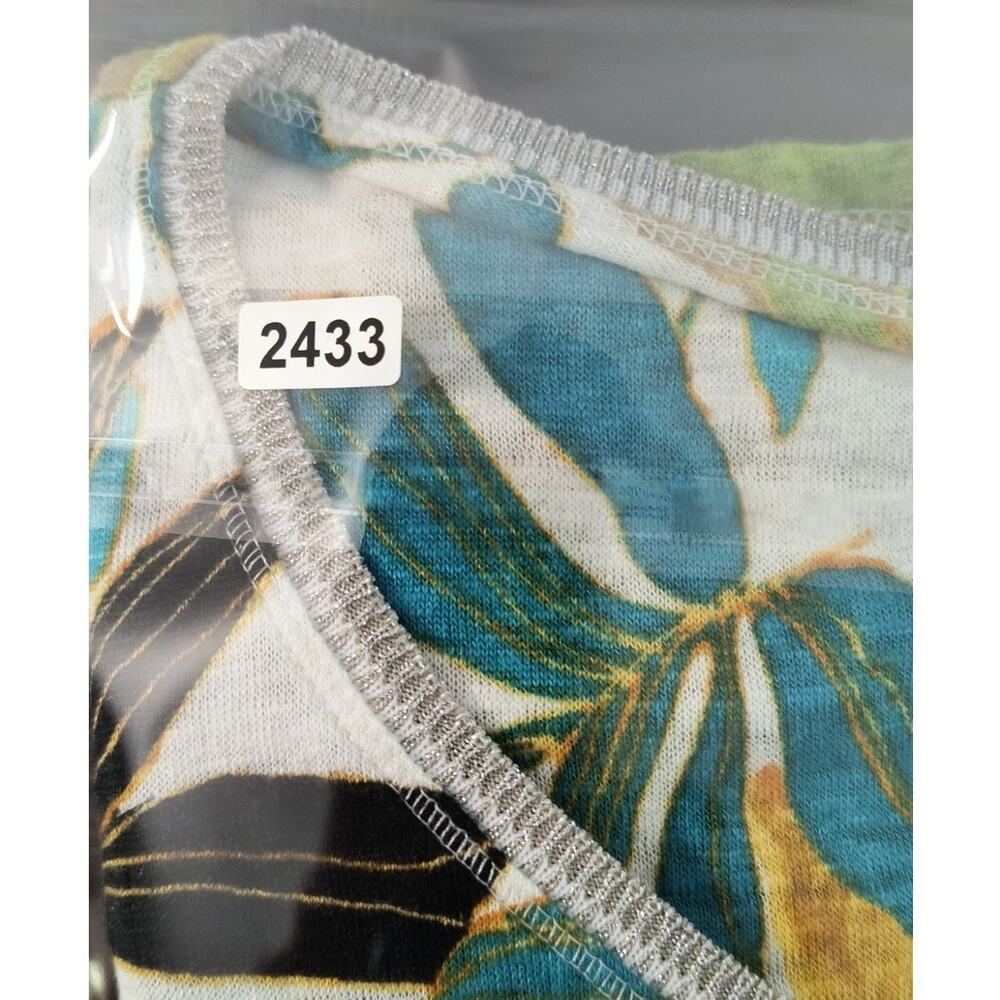 Chico's Linen Knit Tee XL Tropical Print Short Sleeve Metallic V-Neck Tropical - Picture 12 of 13